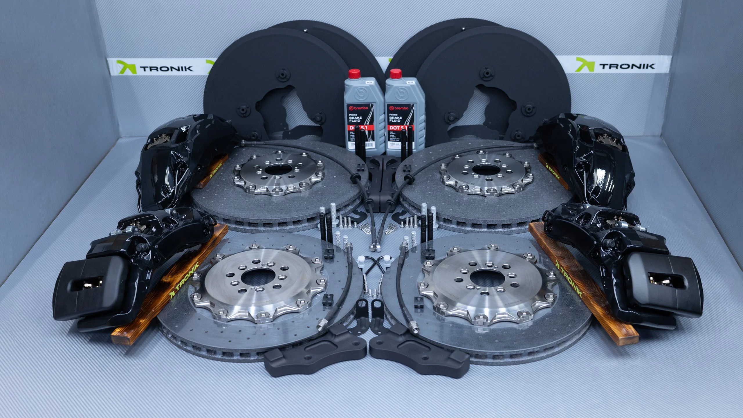 Carbon-ceramic brake system for Rolls-Royce Cullinan Picture 1