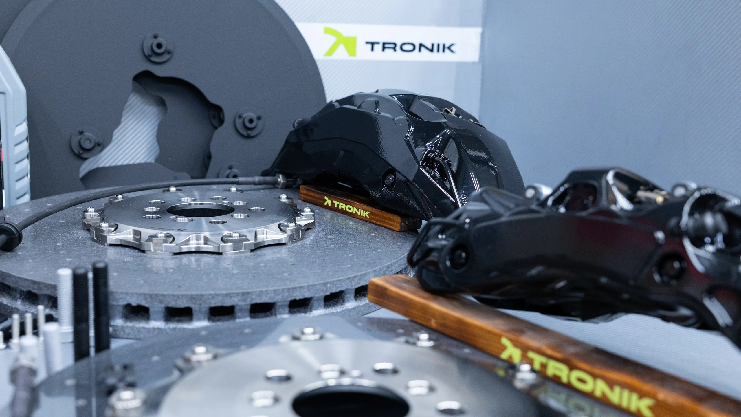 Carbon-ceramic brake system for Rolls-Royce Cullinan 14 | Carbon-ceramic brake system for Rolls-Royce Cullinan Carbon-ceramic brake system for Rolls-Royce Cullinan Picture 14